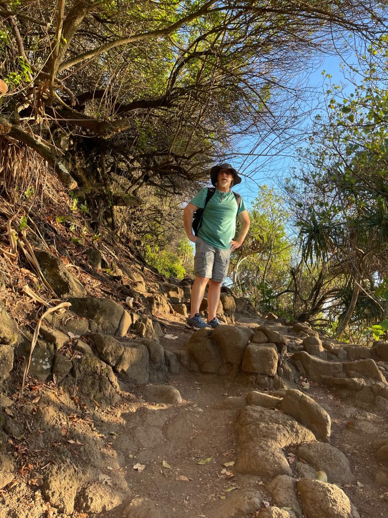 Walking the inclined trail, Pololu Valley