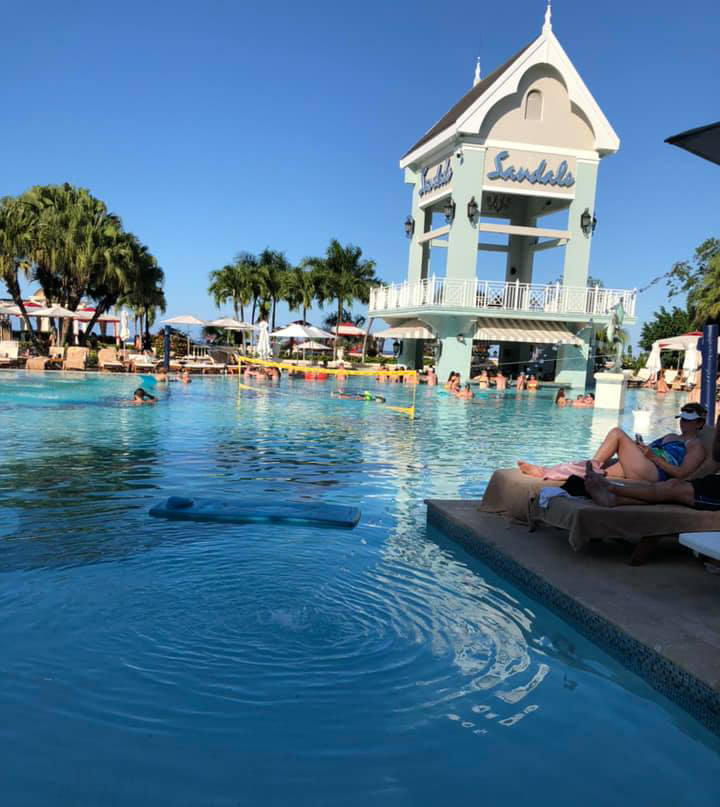 Sandals Ochi pool