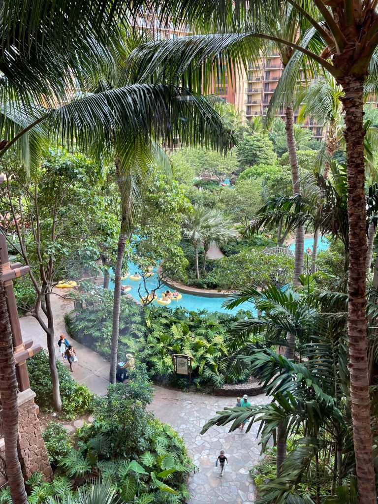 Aulani lazy river